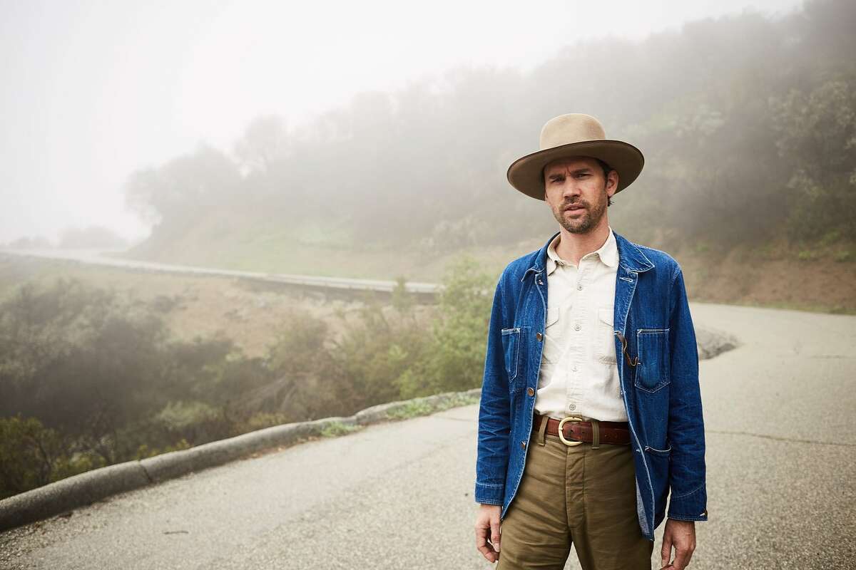 Singer Willie Watson Starts Folk Revival By Stripping Away The Past