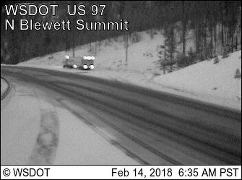 Not spring yet Areas around Seattle see snow after dry spell