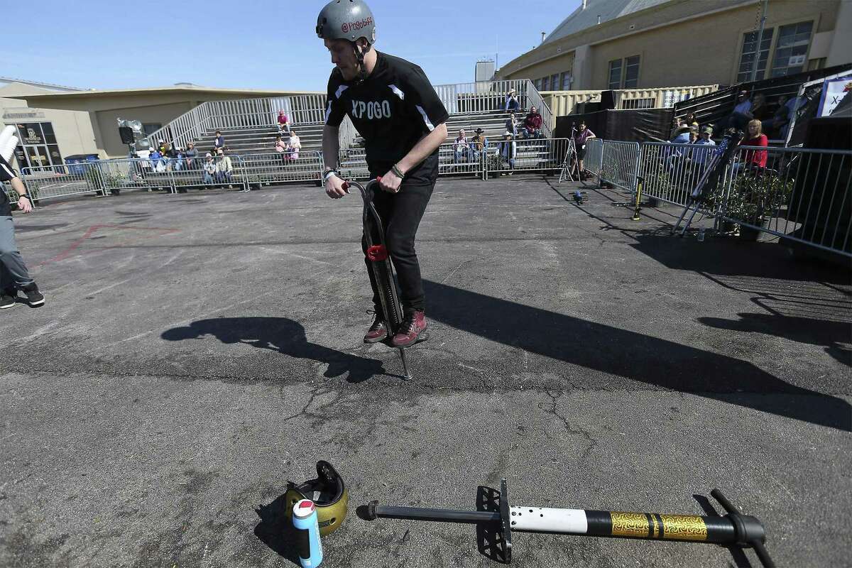 Daredevil pogostick stuntmen wow the crowd