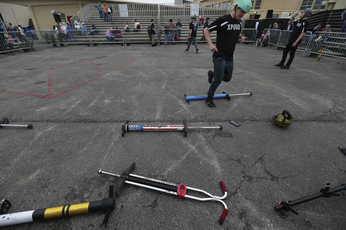 Daredevil pogostick stuntmen wow the crowd