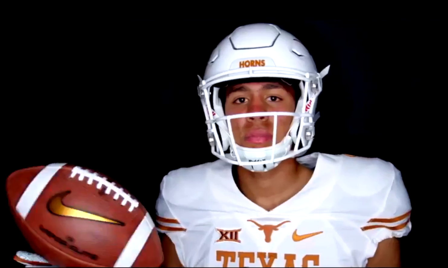 Freshman QB Casey Thompson decides to remain at Texas