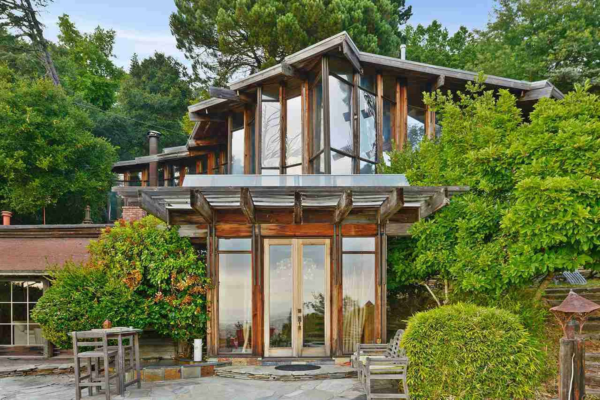 Stunning Daniel Liebermann home now accepting $400K less — and Bitcoin