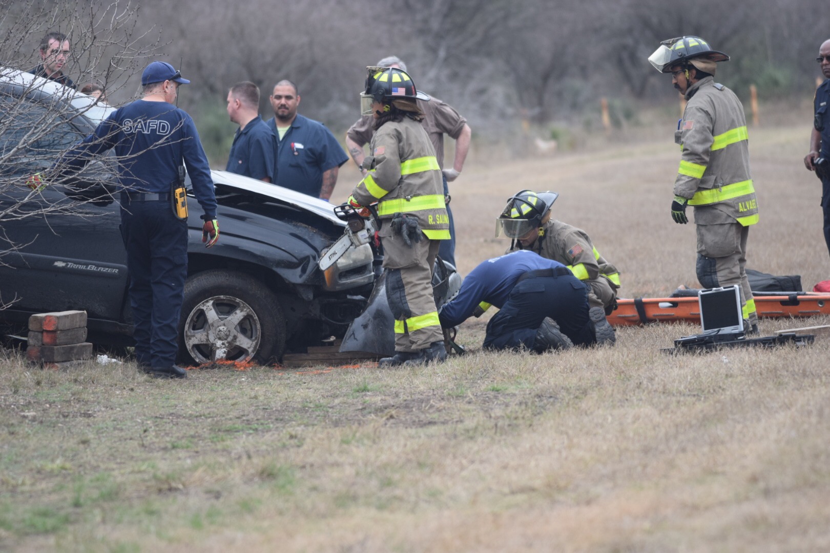 Woman found dead underneath SUV after rollover crash on San Antonio ...