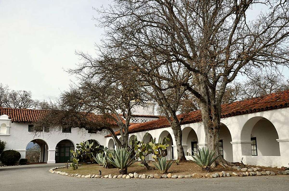 The Hacienda Guest House may not host many stars these days, but when William Randolph Hearst built it on his ranch property in 1929, it was right on the old Camino Real, or King's Highway, and it welcomed a host of Hollywood royalty.