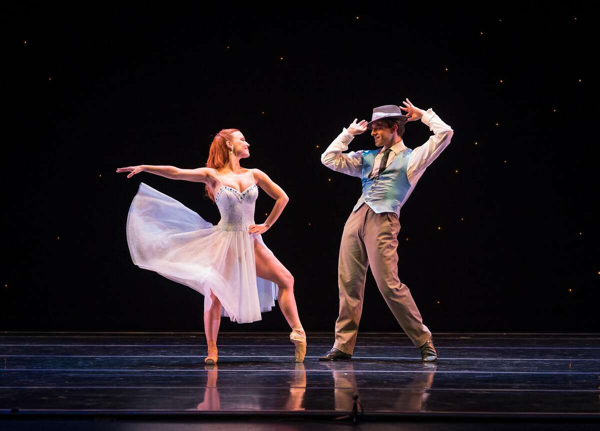 Smuin dancers Erin Yarbrough-Powell and Robert Kretz in Michael Smuin's Sinatra tribute, "Fly Me to the Moon," presented as part of Smuin's "Dance Series 01." Photo: Keith Sutter