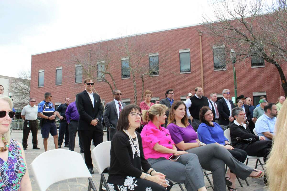 New Texas road design dedicated in front of Montgomery County Courthouse