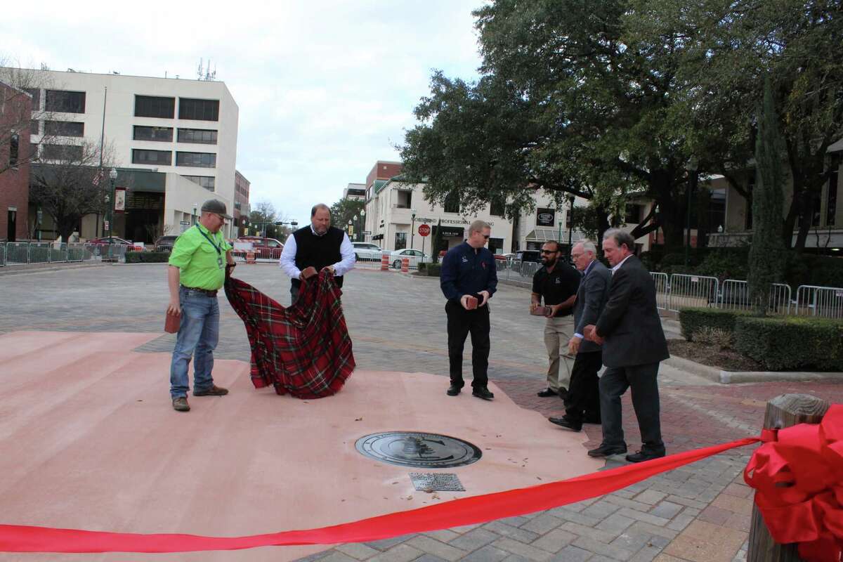 New Texas road design dedicated in front of Montgomery County Courthouse