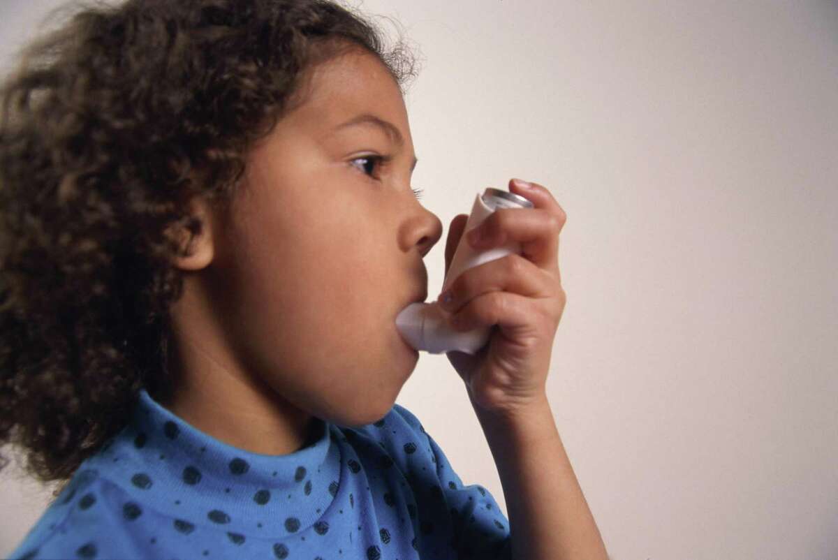 With hospitalization rates for children with asthma in Bexar County exceeding the statewide average, University Health System is urging doctors to make sure school nurses have the information to call them in case of an a crisis.