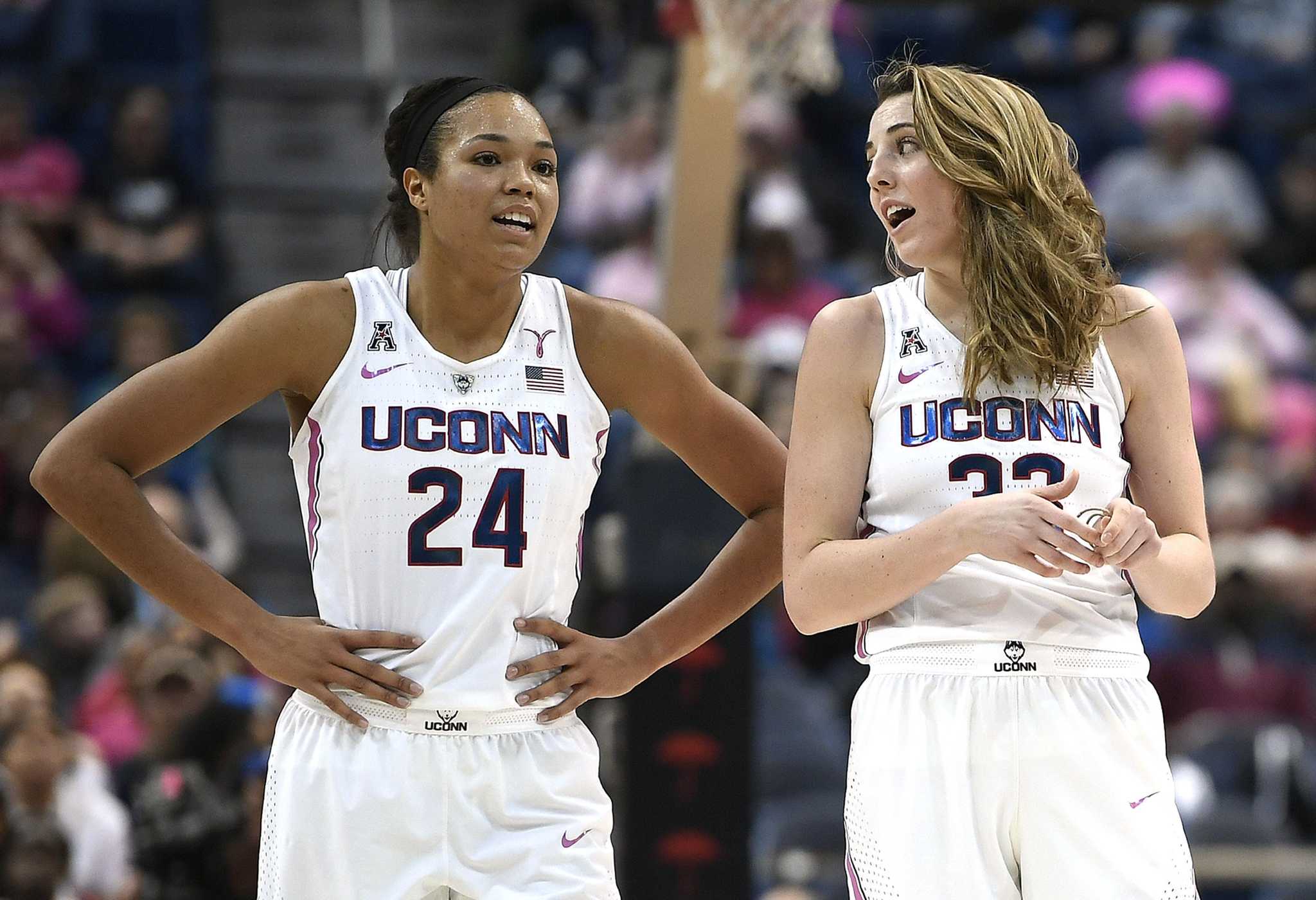 Womens Basketball Gameday Temple At No 1 Uconn