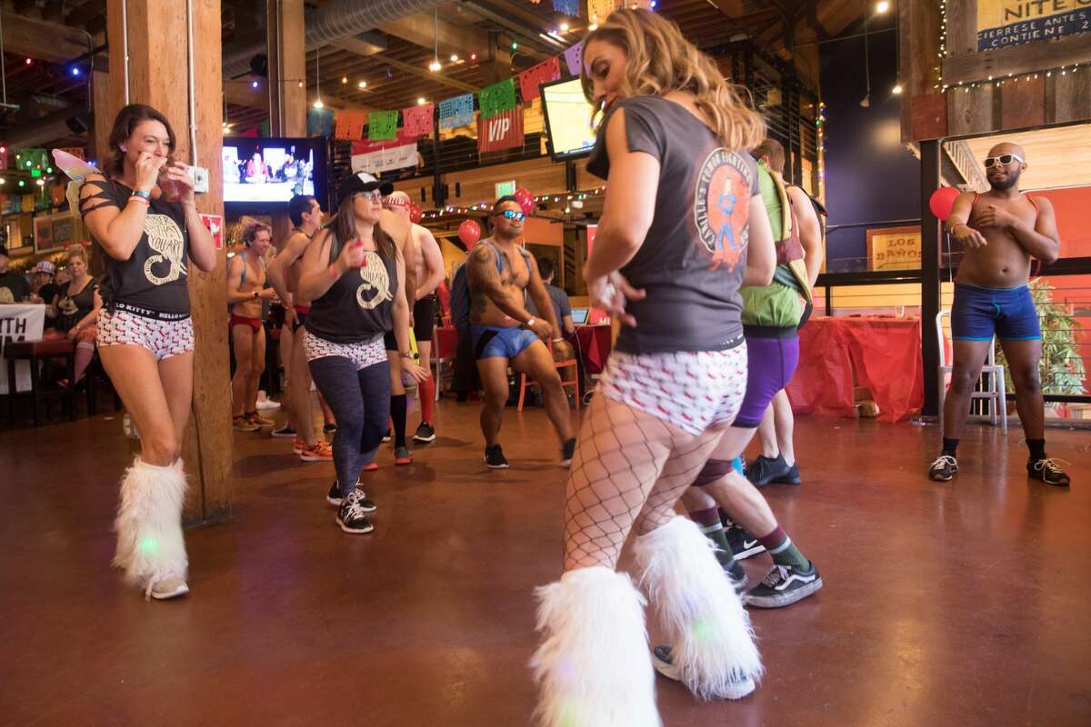 Runners Get Nearly Naked For A Cause At Sf Cupids Undie Run 9967