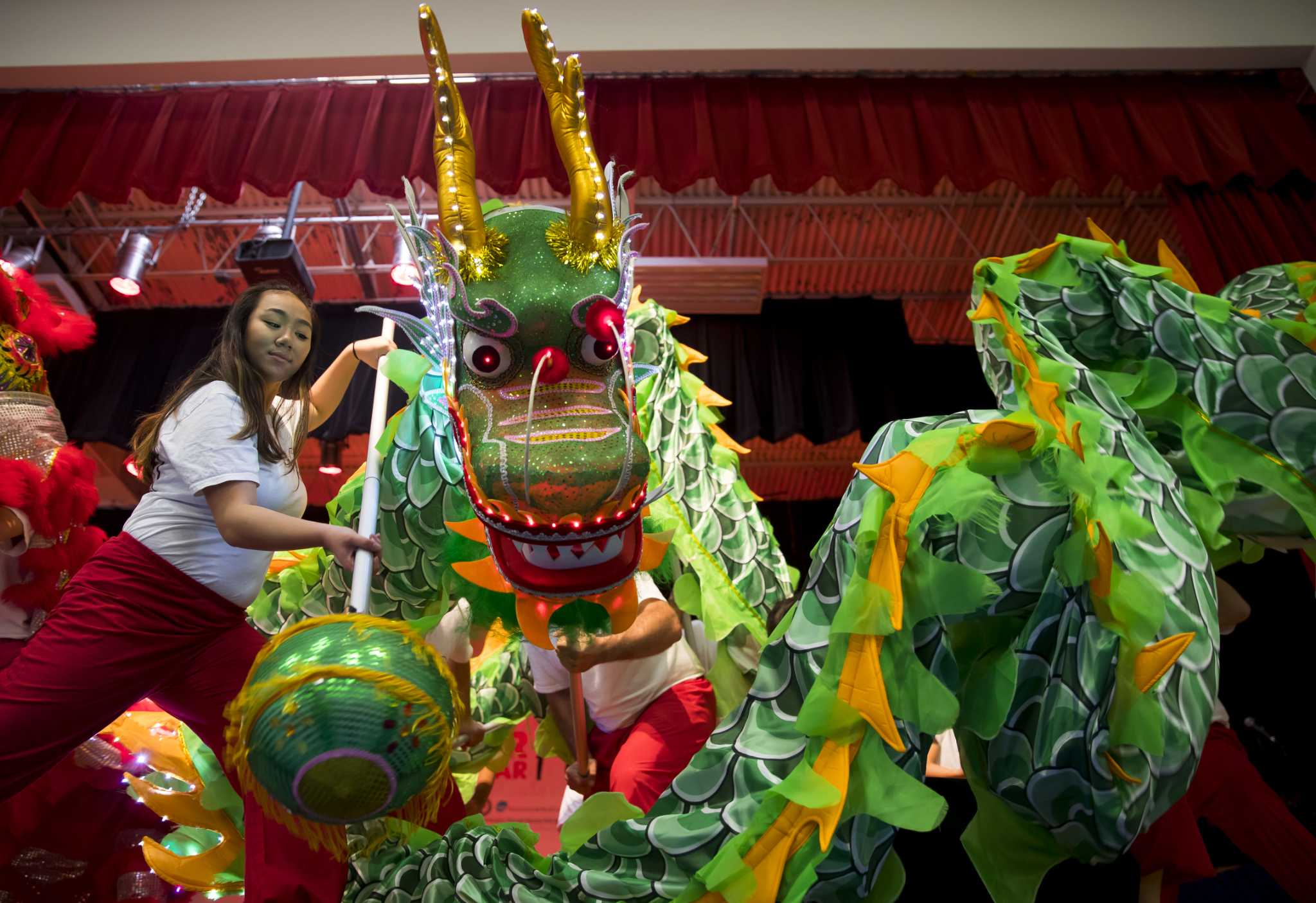 Thousands celebrate Lunar New Year in southwest Houston