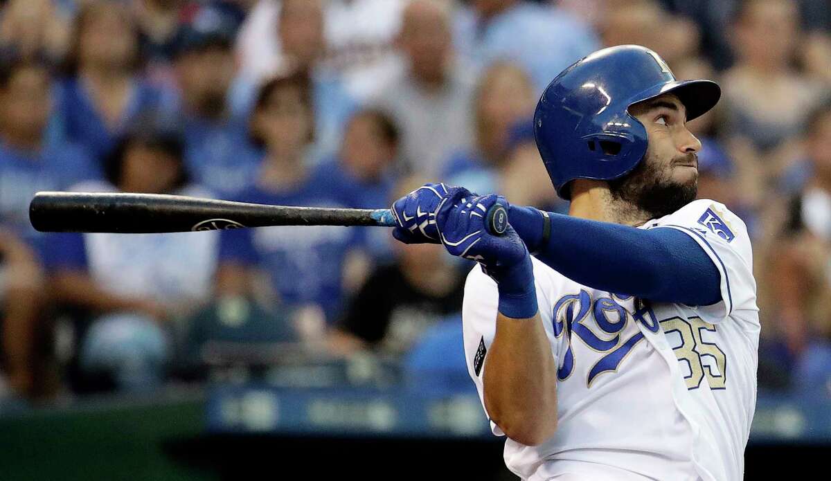 Report: Royals offer Eric Hosmer $147 million contract