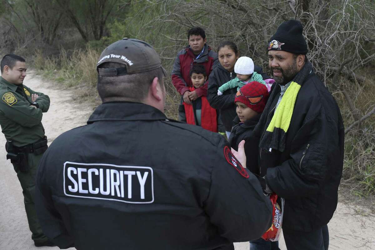 Border Patrol casts a bleak picture of security at the border with Mexico