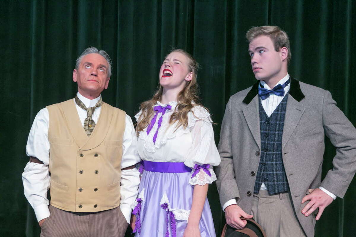 David Dow Bentley III Carolyn Wong triumphs in Stage Right's 'Hello