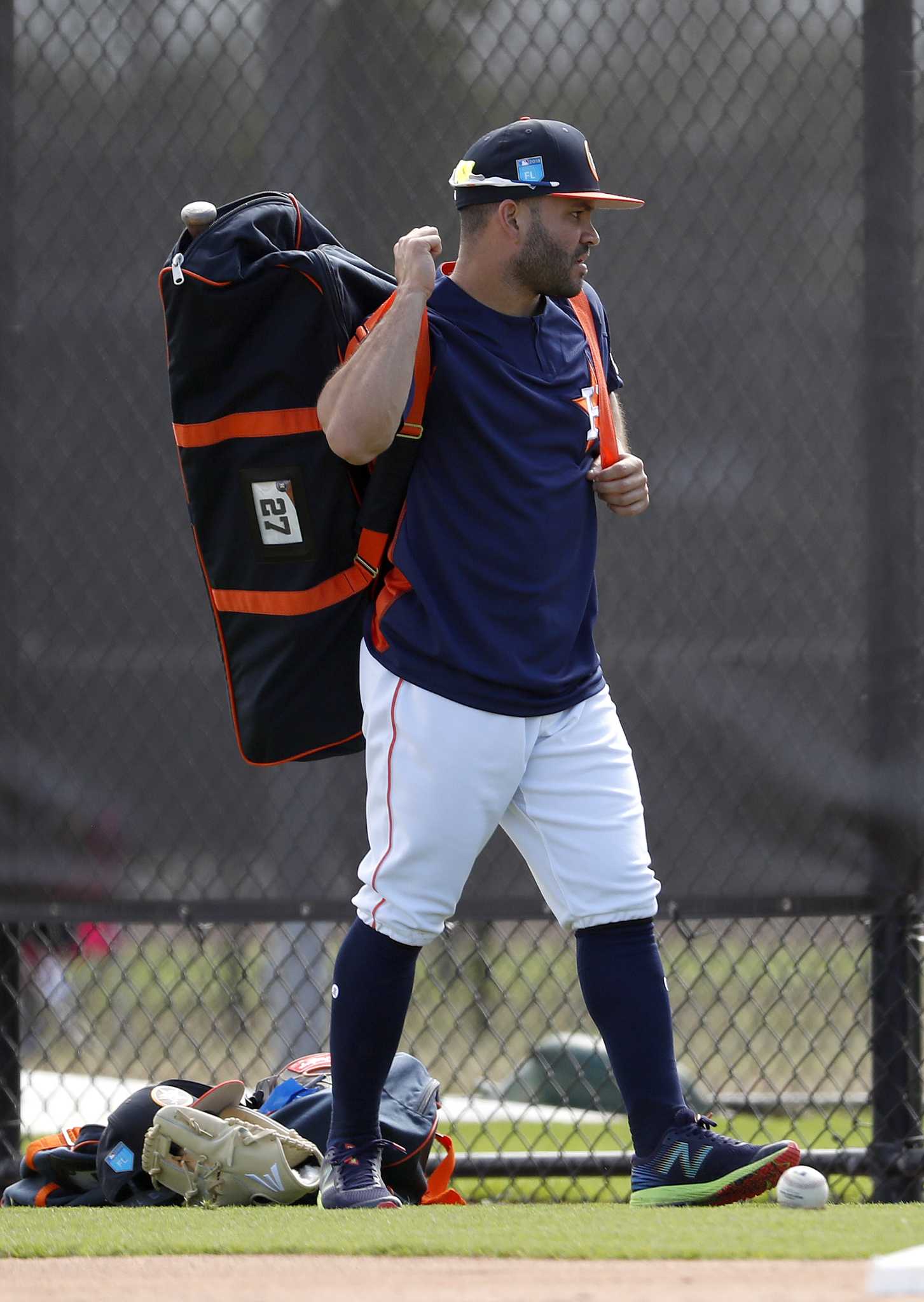 Astros pitcher Justin Verlander is the latest to embrace PitchCom, Major  League Baseball's new sign-protecting technology.