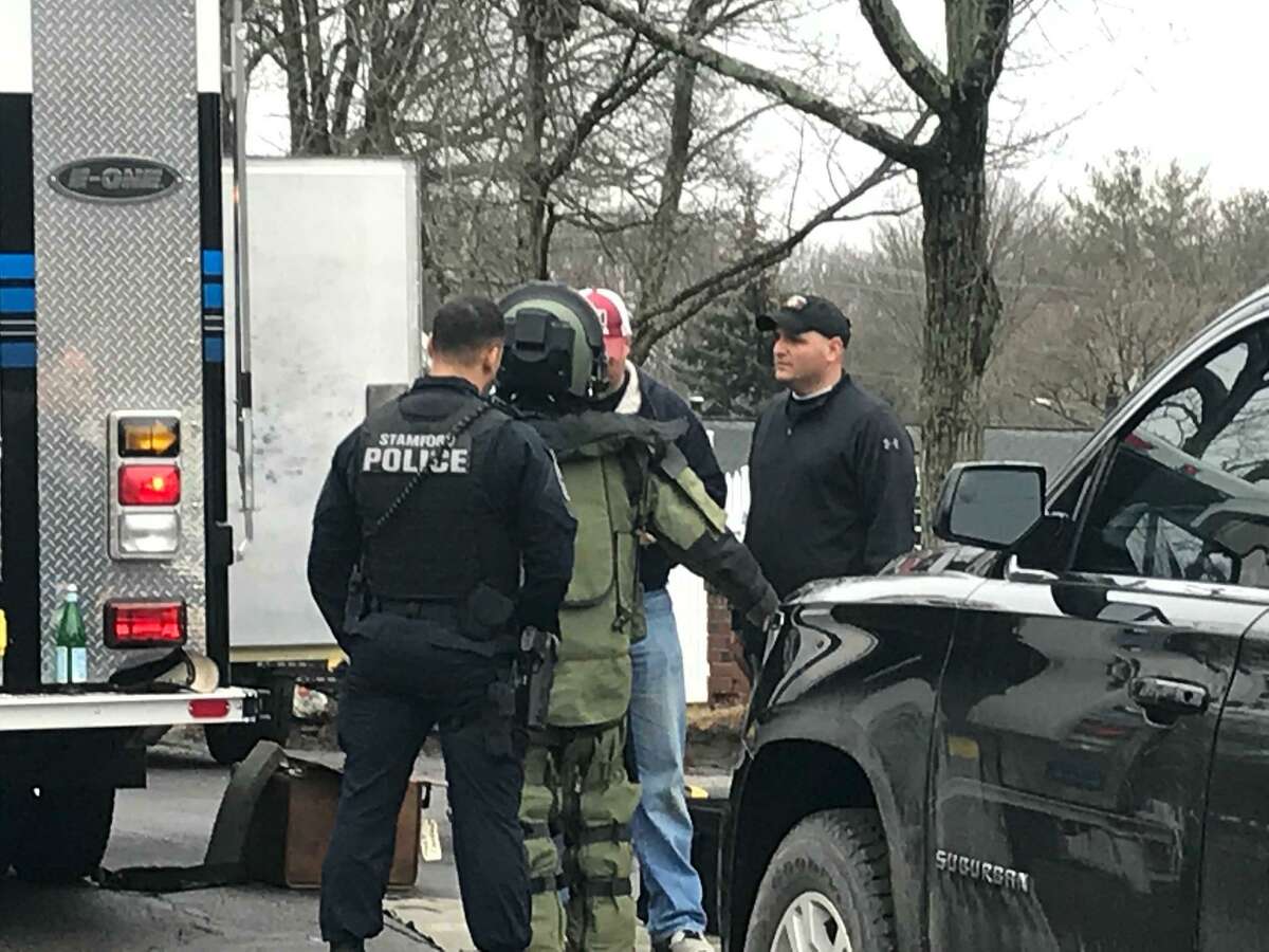 'Suspicious package' investigation alarms Stamford neighborhood