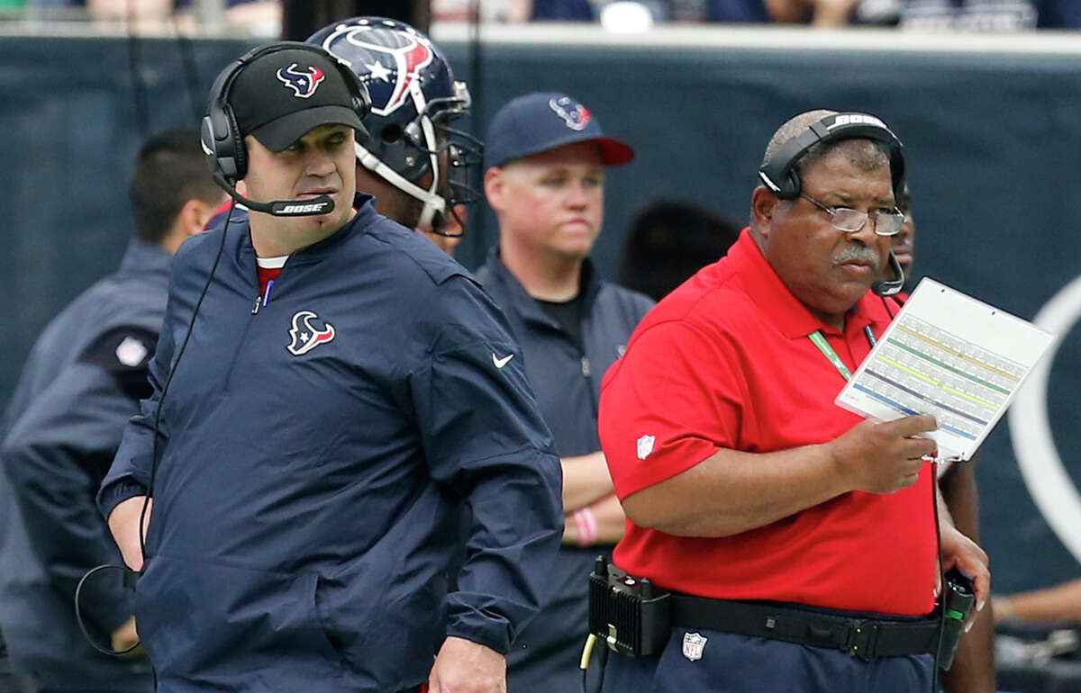 Houston Texans head coach Bill O'Brien, left, and defensive coordinator Romeo Crennel work the sidelines during the second quarter of an NFL football game against the San Diego Chargers at NRG Stadium on Sunday, Nov. 27, 2016, in Houston. ( Brett Coomer / Houston Chronicle )