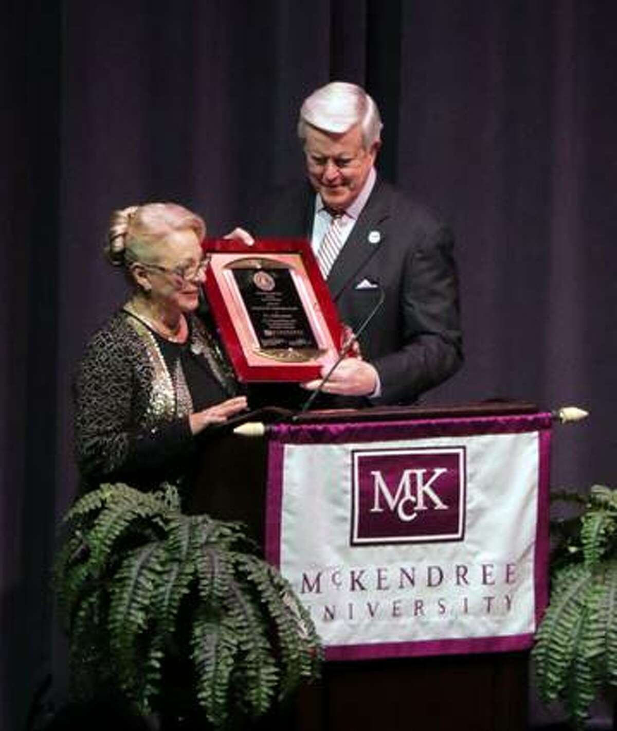 Dr. Linda Cassens accepts the 2018 Friend of the University Award from Dr. James Dennis, McKendree University president, at the Founders’ Day 190th anniversary celebration on Feb. 20 at the Hettenhausen Center for the Arts on campus.