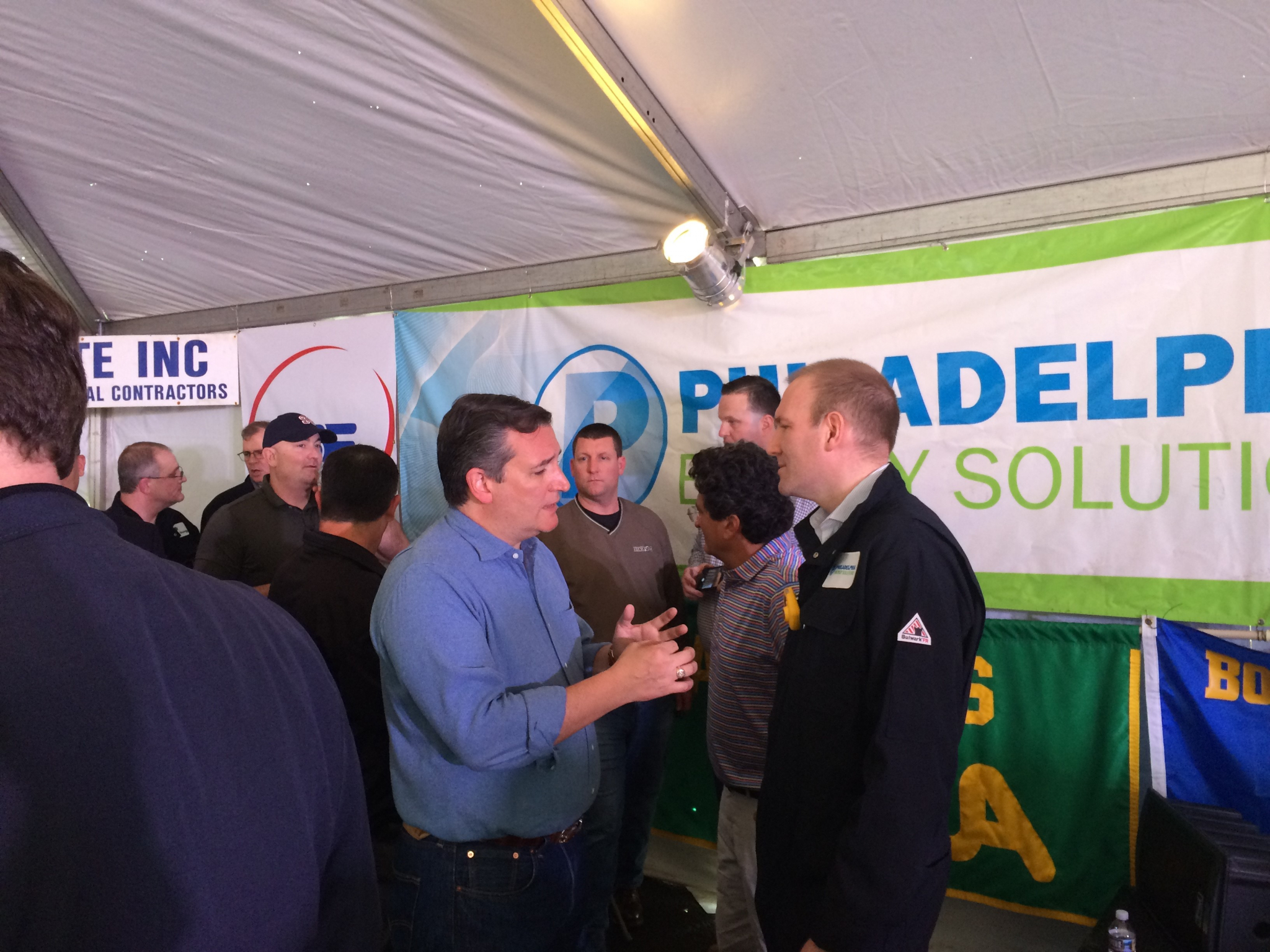 Cruz tells refinery workers that ethanol program is broken