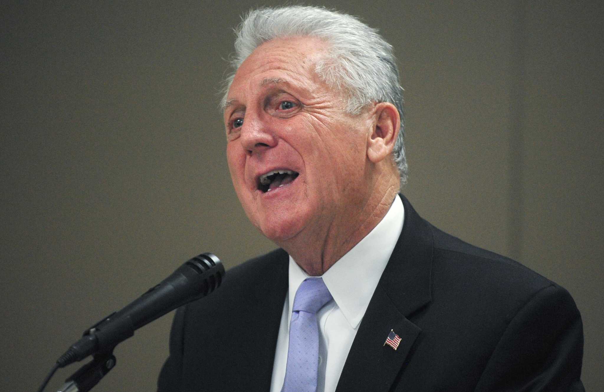 Det. Thomas Rilling Rilling plays defense as South Norwalk residents air grievances