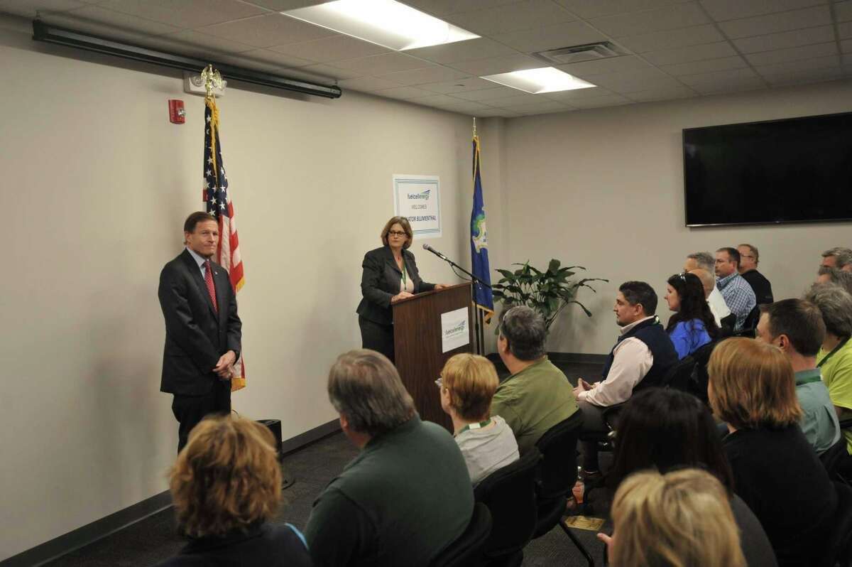 Blumenthal visits FuelCell Energy in Torrington to discuss tax credit, tour recentlyexpanded