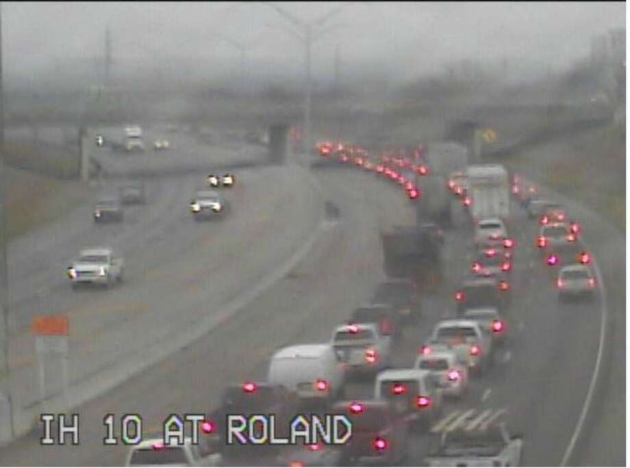 Accident slows traffic along Interstate 10 - San Antonio Express-News