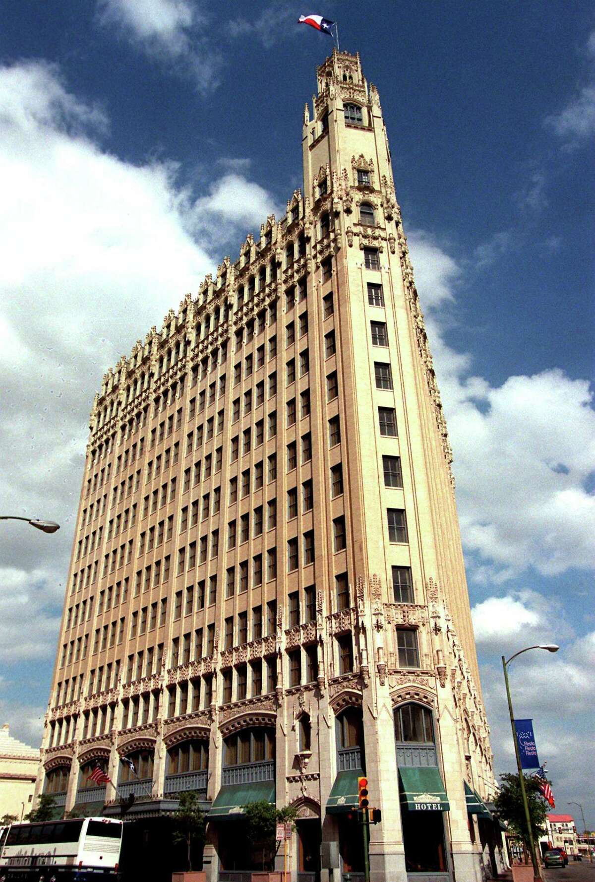 This photo of the Emily Morgan Hotel was taken in April 1998. When it first opened in 1928, it was known as the Medical Arts Building and, at 13 stories, was considered the first skyscraper west of the Mississippi. It was renamed the Emily Morgan Hotel in honor of the legendary “Yellow Rose of Texas” when it reopened in 1984.