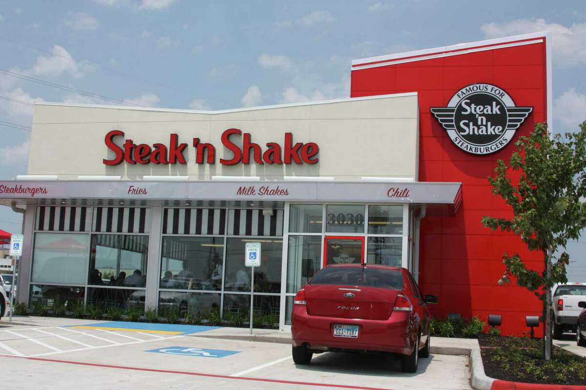 Steak n Shake’s revenue plunged $59 million in the first quarter as it had to close its restaurants’ dining rooms in response to the coronavirus pandemic.