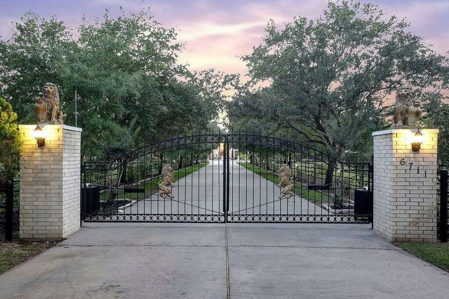 Baytown mansion for sale is like a secret paradise off Interstate 10