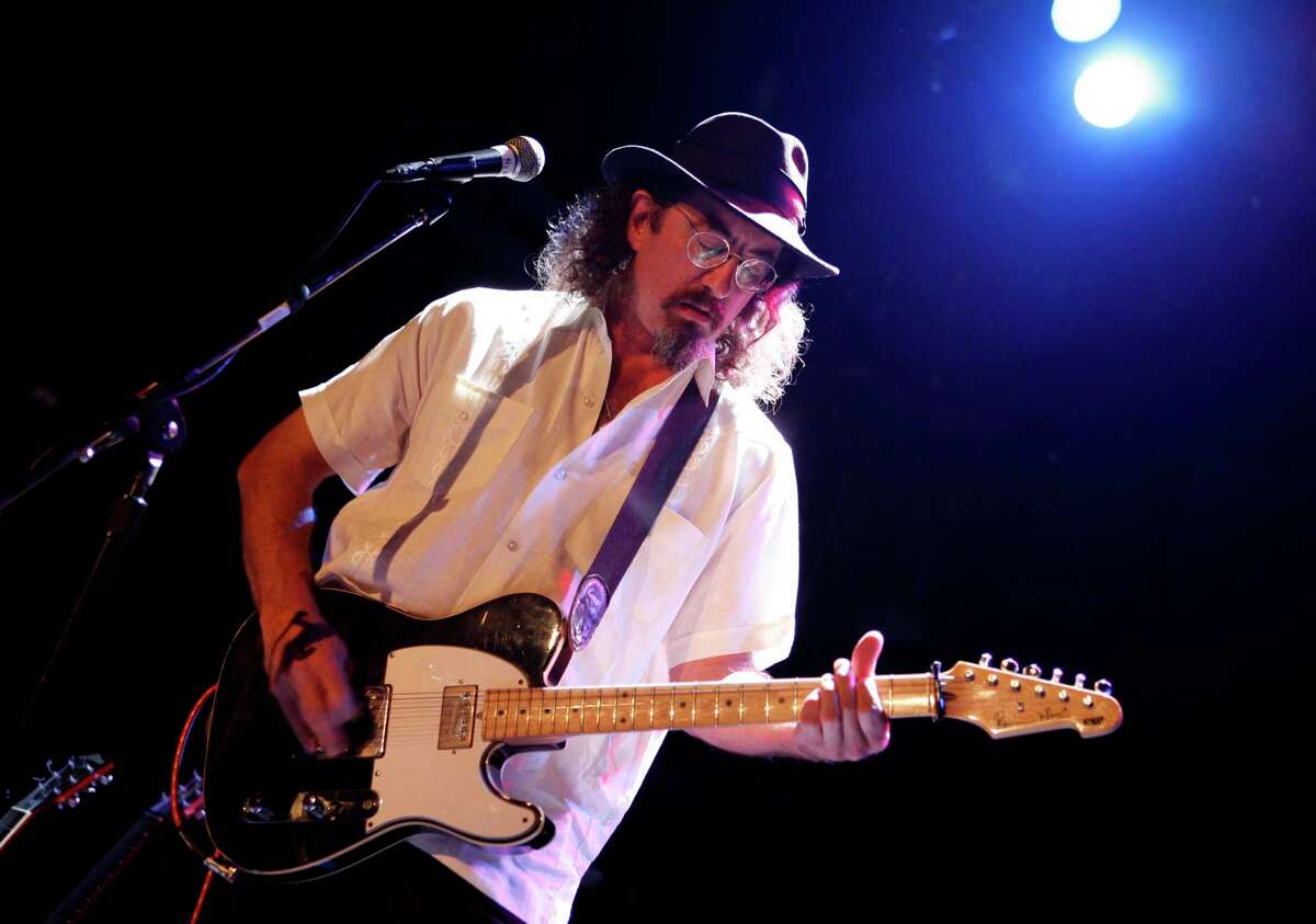 Singer-songwriter James McMurtry speaks to some of today's most controversial issues on his "State of the Union" single.