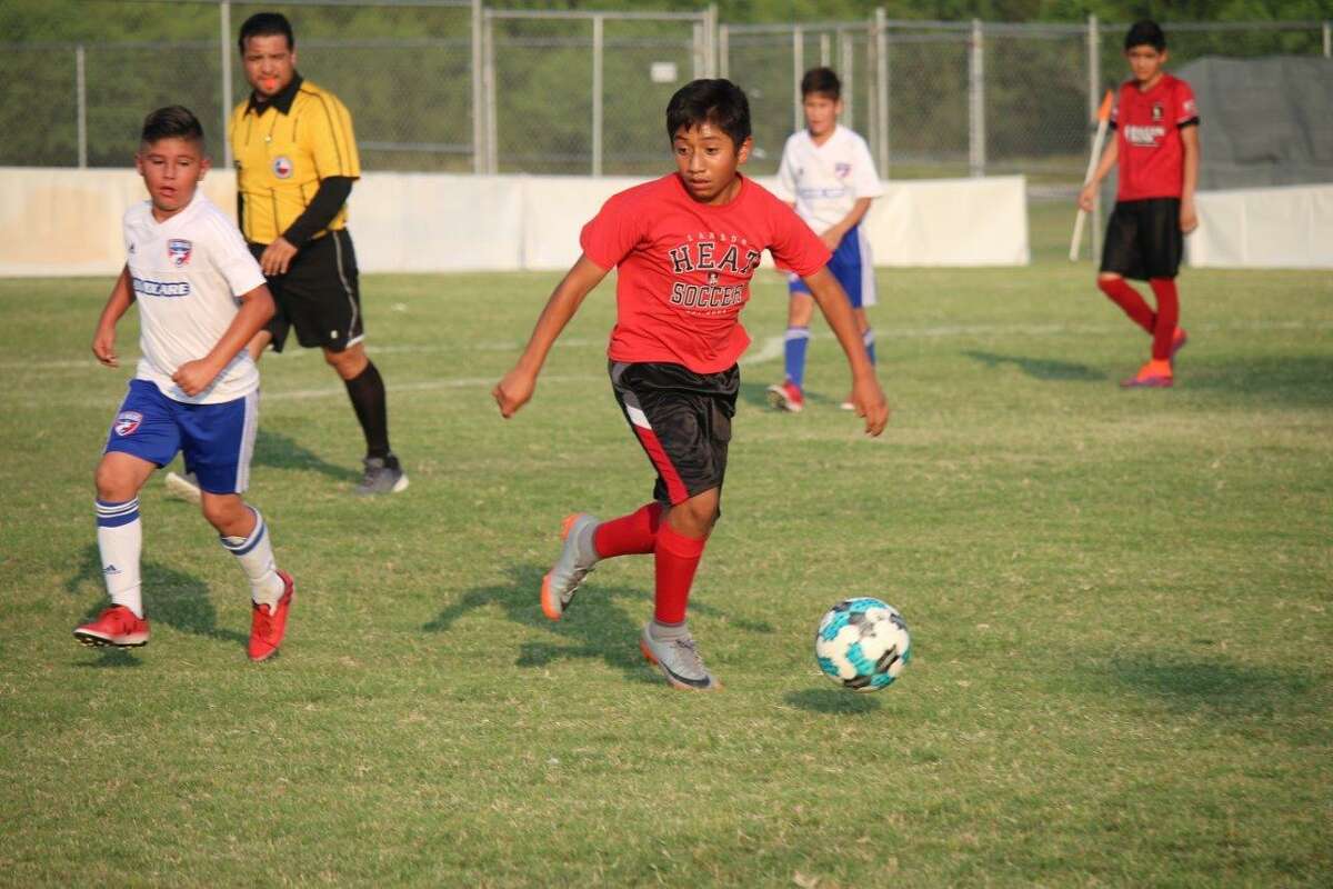 Heat Youth’s Azael Antonio surveys the pitch during a recent game.