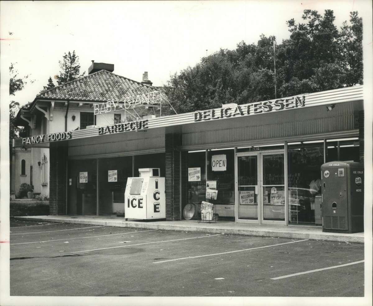 July 17, 1961A new link in the chain of Baby Giant drive-in stores opened Monday at the 2414 Riverside Dr. Supervised by Anthony Heaner of 3725 Rio Vista, the store features the combination of grocery and delicatessen. It will be open daily from 7 am to 11 pm.