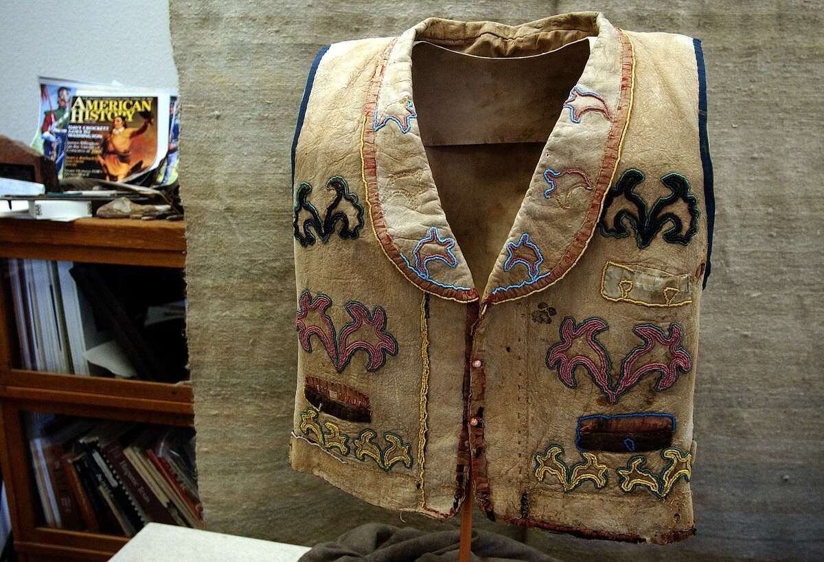 Crockett leads fandango within the fortress