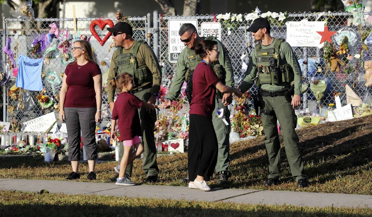 Parkland Students Return To Marjory Stoneman Douglas High School