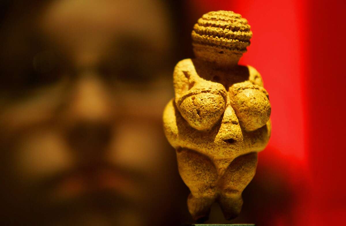 Is Facebook nude-shaming the Venus of Willendorf?