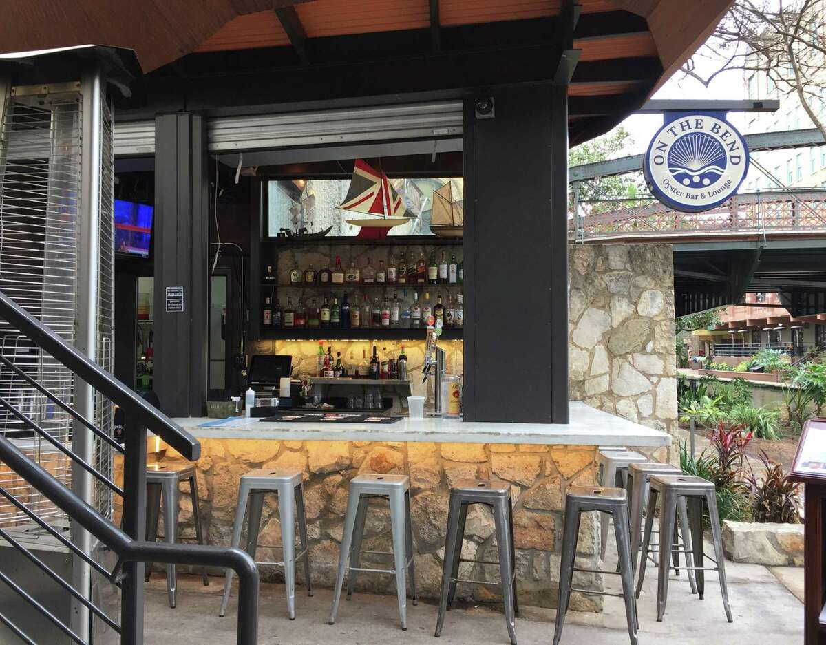 Oyster bar takes over Landing on River Walk