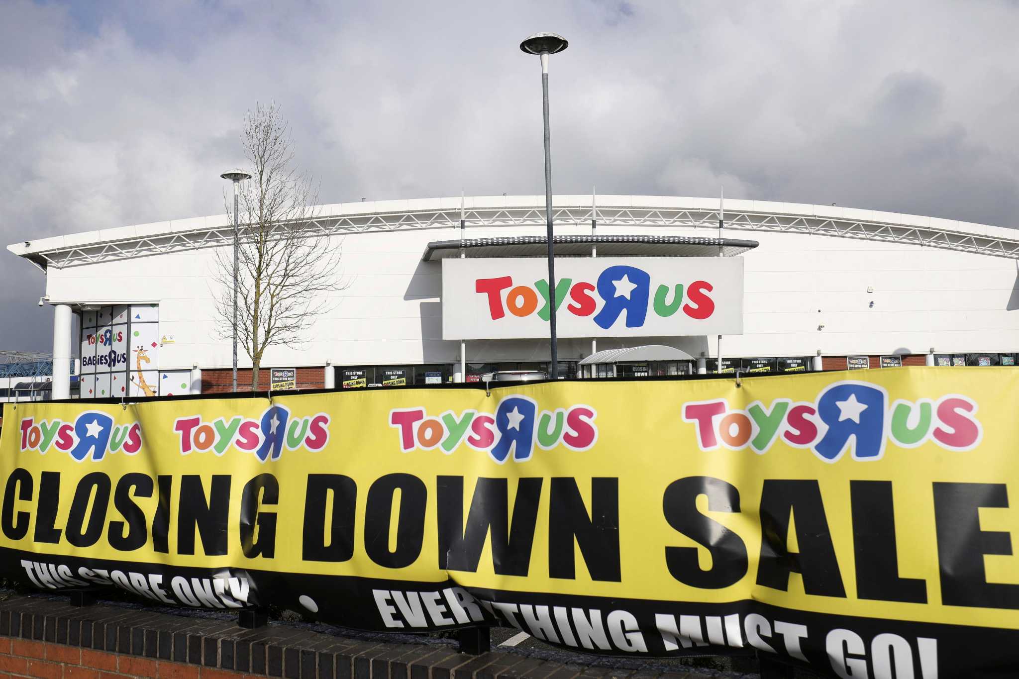 Toys R Us, Game Over: Chain Closing All U.S. Stores : The Two-Way : NPR