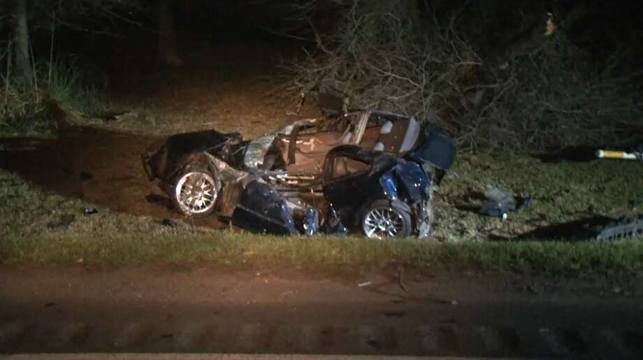 Man dies in wreck in Crosby neighborhood - Houston Chronicle