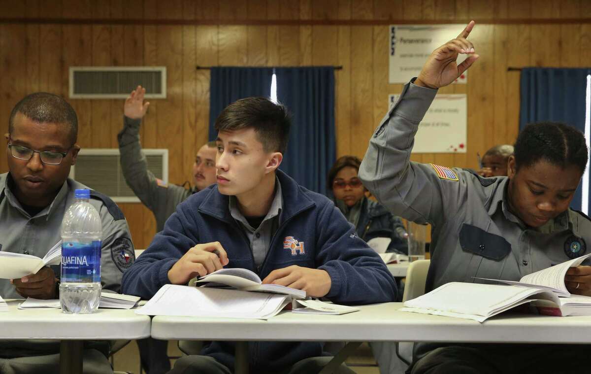 Officersintraining weigh in on TDCJ raises for starting guards