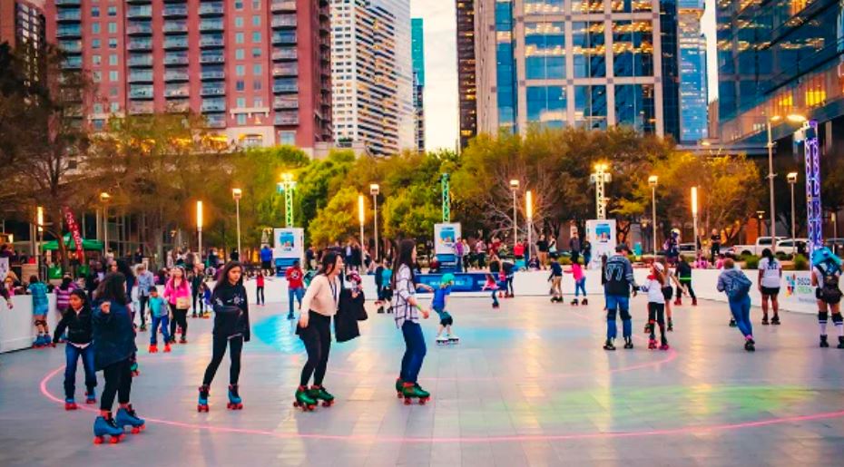 discovery green roller skating