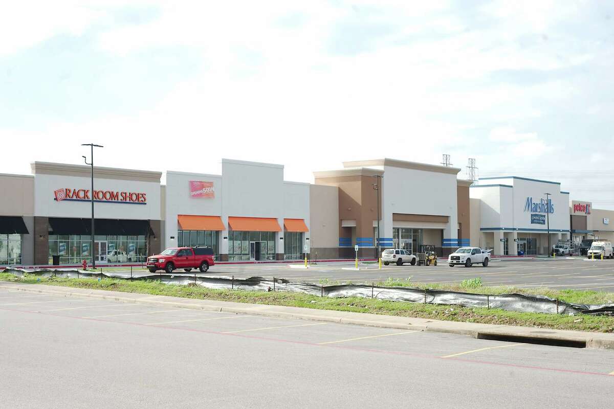 Shoppes of Kemah start opening this month