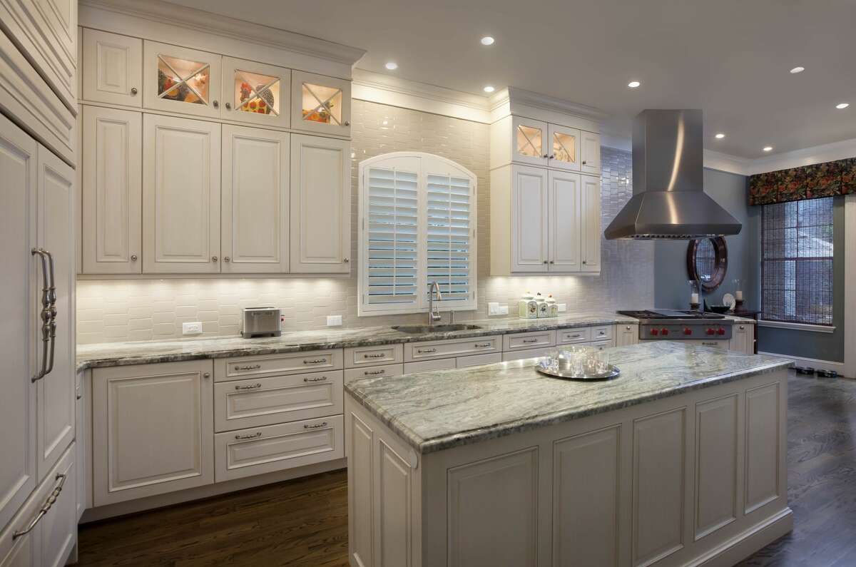 Whether custom or factorymade, make the kitchen