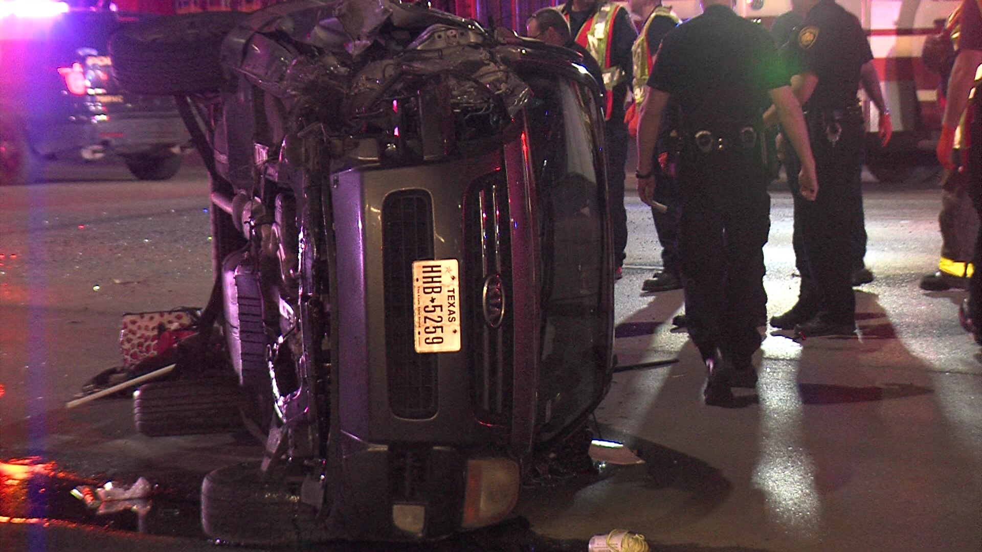 SAPD: Woman ejected from SUV in rollover crash on Broadway