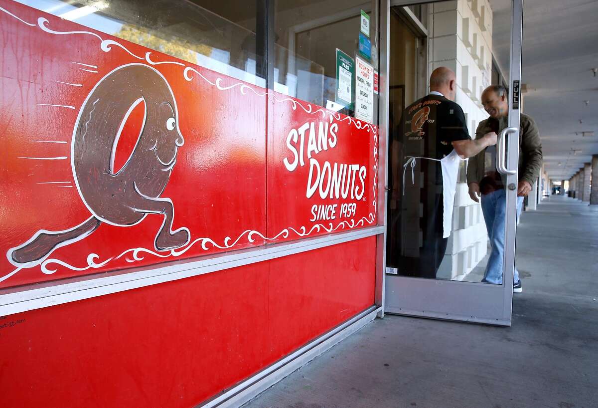 After nearly 60 years, Stan’s Donut still the sweet spot of Santa Clara