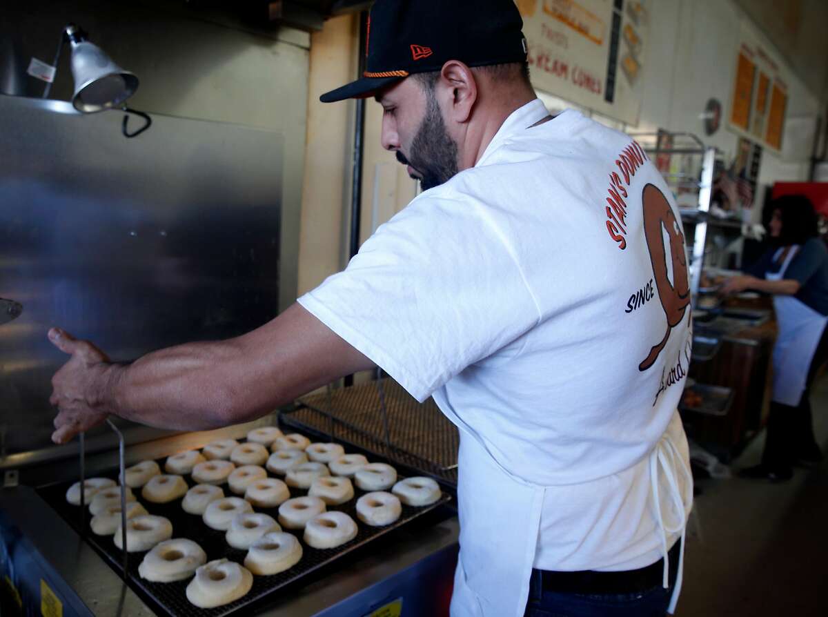 After nearly 60 years, Stan’s Donut still the sweet spot of Santa Clara
