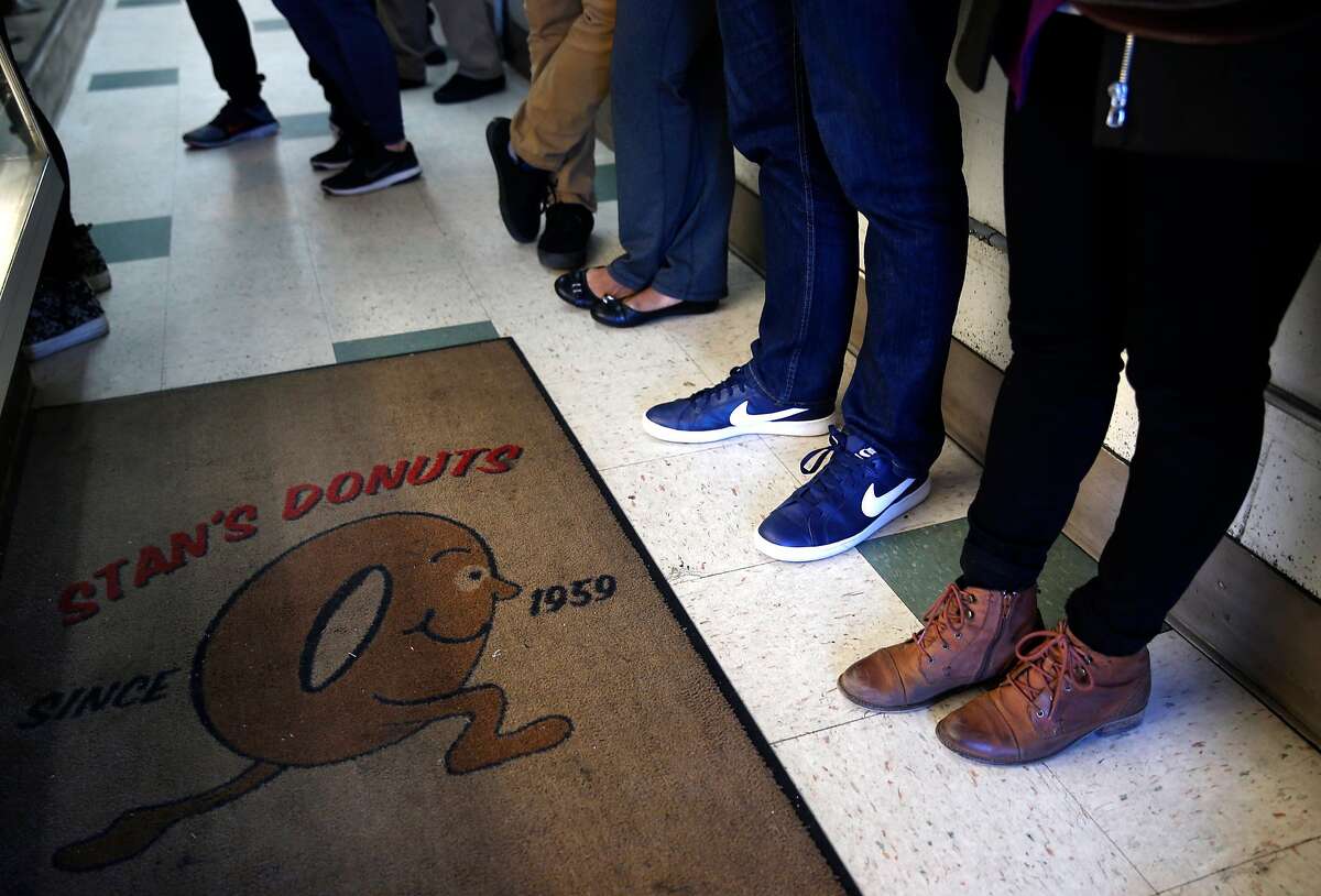 After nearly 60 years, Stan’s Donut still the sweet spot of Santa Clara