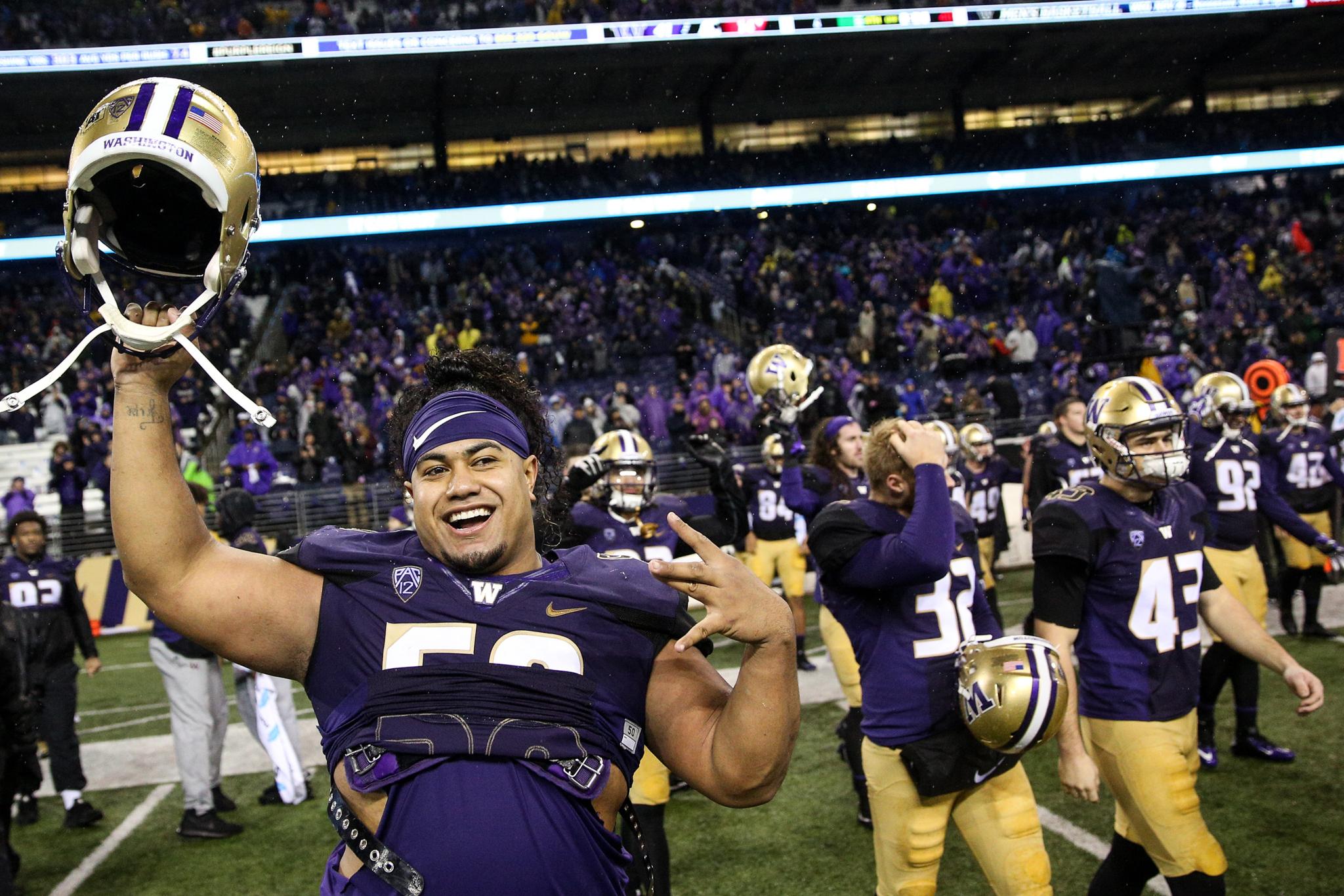 Milpitas alum Vita Vea climbs NFL draft boards