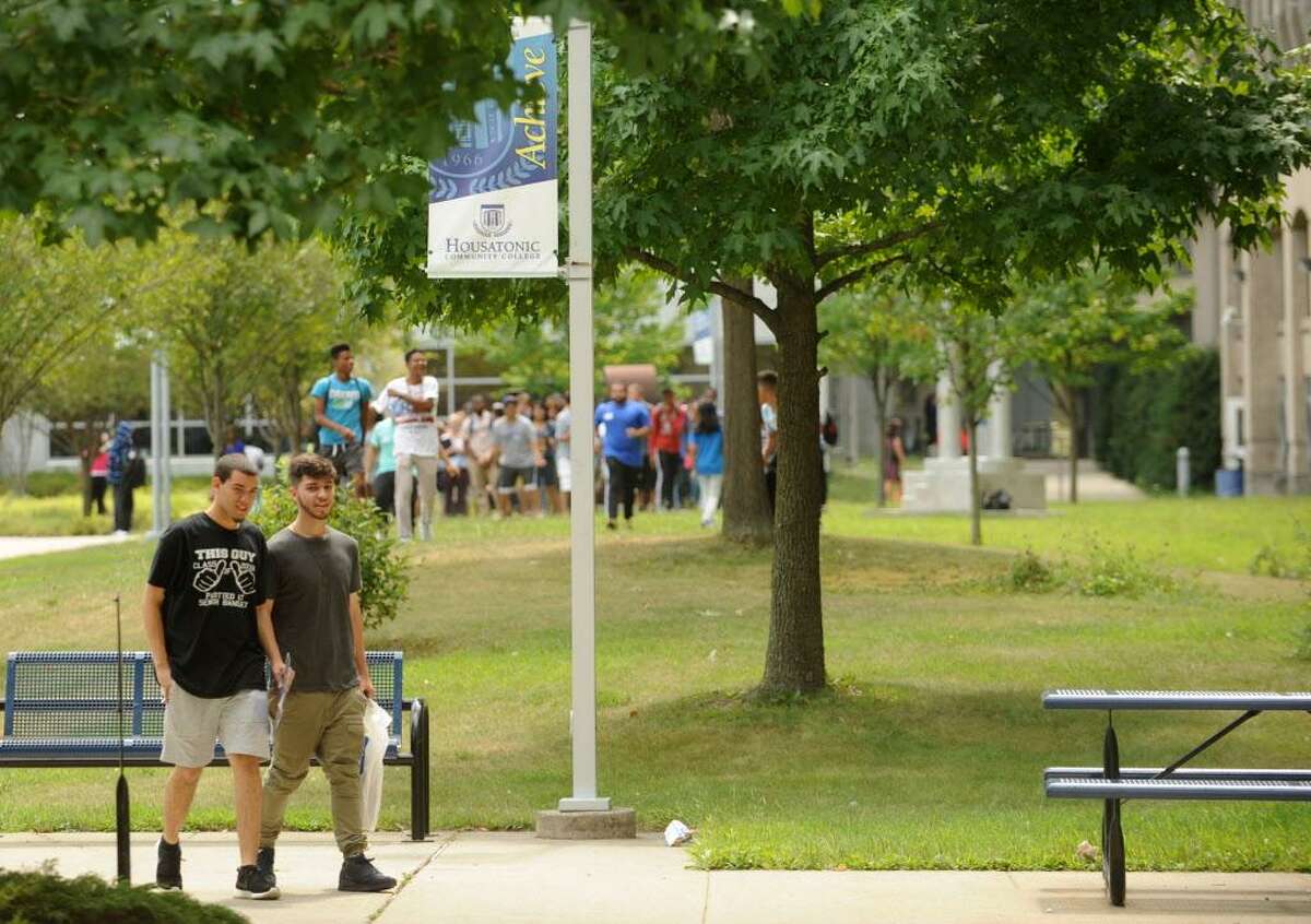 University faculty weigh in on community college consolidation plan