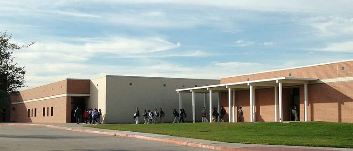 which-houston-area-high-school-districts-pay-their-middle-elementary