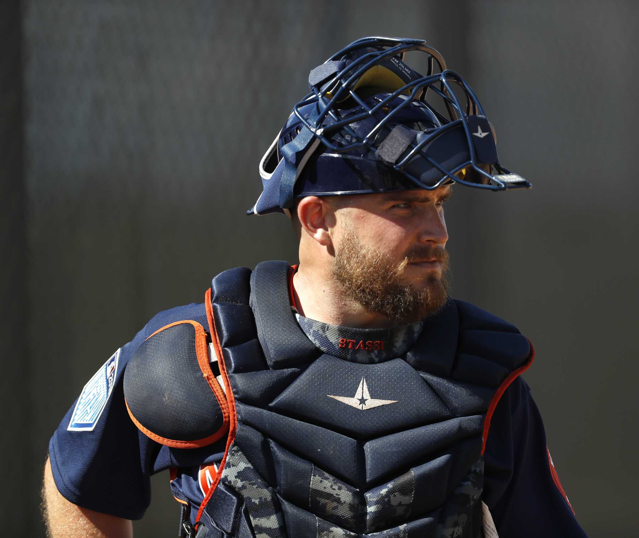 Evan Gattis, sticking with adjusted swing, finally shows signs of